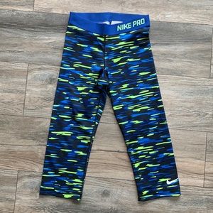 NIKE Pro Dri-Fit Compression Capri Workout Pants Excellent Condition Small
